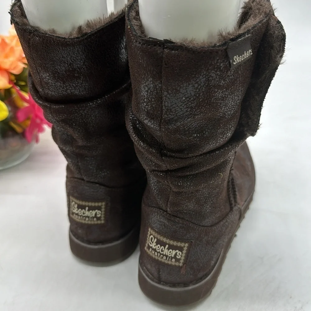 Skechers Chocolate Brown shiny Microfiber shin high boots faux fur inside Sz 7.5
